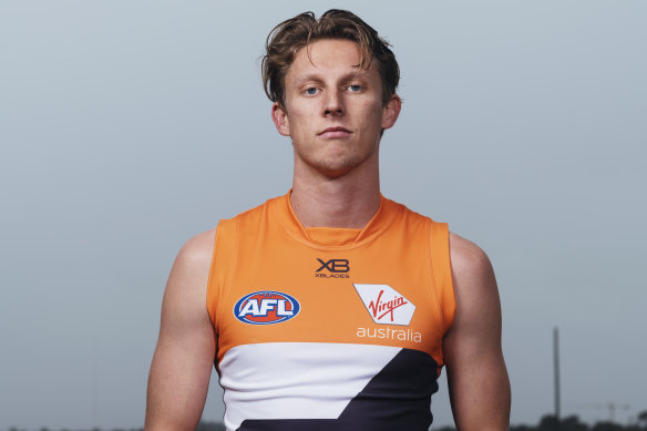 Lachie Whitfield will be at the Giants until at least the end of the 2027 season.