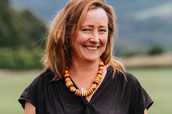 Kate Dezarnaulds, running in Gilmore, is one of the few teals taking on an incumbent Labor MP. 