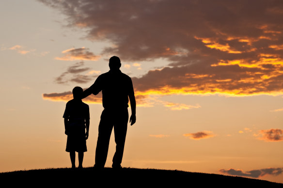 Clinical psychologist Rob Gordon recommends that parents share enough information with children a<em></em>bout a cancer diagnosis, so they are aware of their family’s changed circumstances.