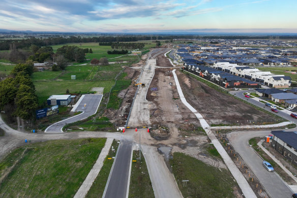 The proposed Officer South employment precinct lies beyond the dead end of Thompsons Road.  
