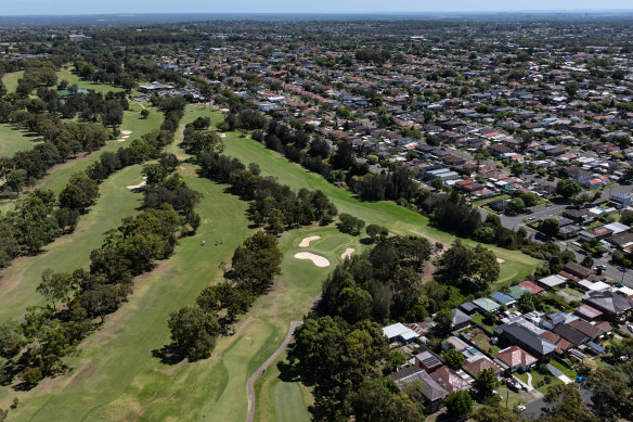 Carnarvon Golf Course: The government delayed plans to convert the course into a cemetery.