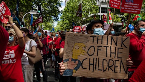 Teachers rally for a pay rise in Macquarie Street