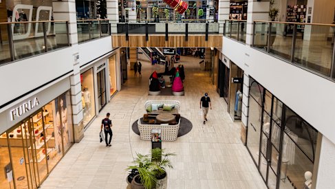 Westfield's Warringah Mall was nearly empty in the days before Christmas after the northern beaches went into lockdown due to a coronavirus outbreak.