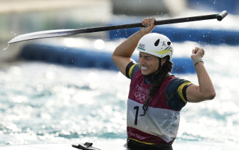 Jessica Fox crosses the finish line to win gold in the C1 canoe slalom