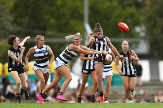 Collingwood’s Brianna Davey kicks the ball during round two against Geelong. 