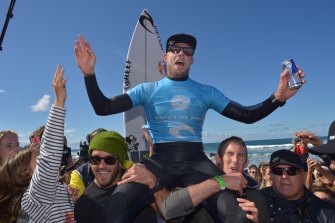 Fanning wins his fourth Bells Beach title in 2015.