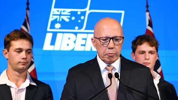 A crestfallen Peter Dutton concedes defeat on election night.