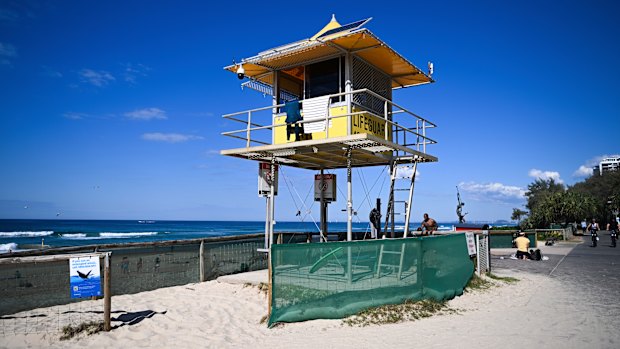 The man was reportedly struggling in the water before witnesses lost sight of him. 