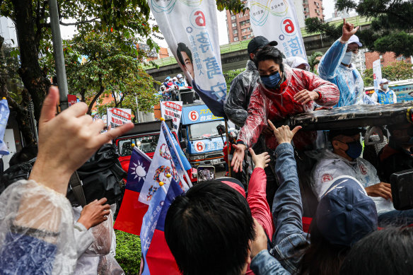 People surround Chiang Wan-an, a new-generation of politician with ties back to Taiwan’s revered past.