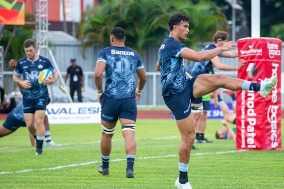 The Waratahs warm up in Lautoka.