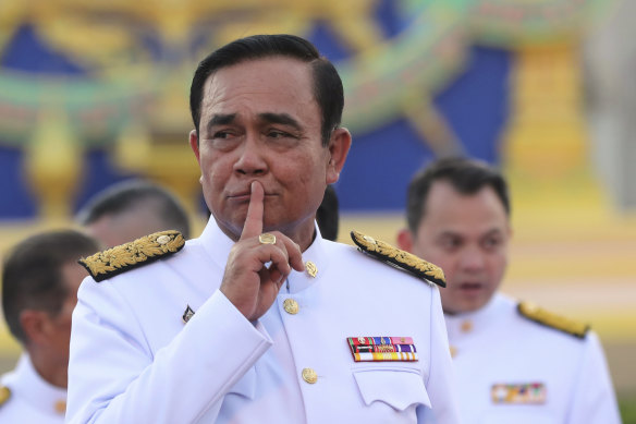 Thai Prime Minister Prayut Chan-o-cha dismissed Thammanat Prompao's heroin trafficking past as a "small issue".