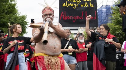 Thousands march to Old Parliament House for Tent Embassy anniversary