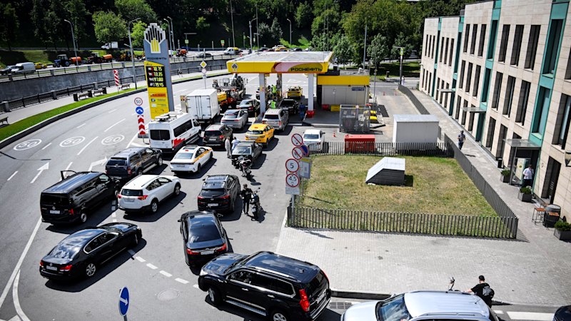 The Structural Mechanics of Fuel Supply Collapse