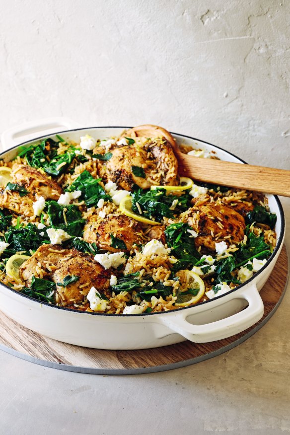 One-pot Greek chicken and rice: quick and delicious.