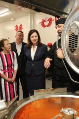 Member for Bulimba Di Farmer and Premier Annastacia Palaszczuk officially opened the FareShare kitchen at Morningside on Tuesday.