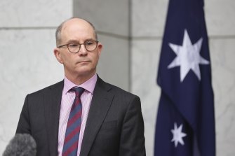 Chief Medical Officer Professor Paul Kelly said on Monday there was no need to stop people from England returning to Australia.