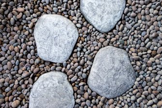Natural stone will be in vogue in 2022.