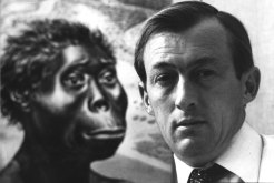 Richard Leakey discovered hundreds of fossils in Africa.