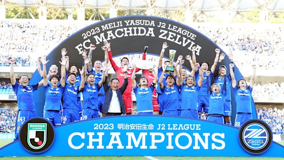 Mitchell Duke and Machida Zelvia celebrate their J2 title win.