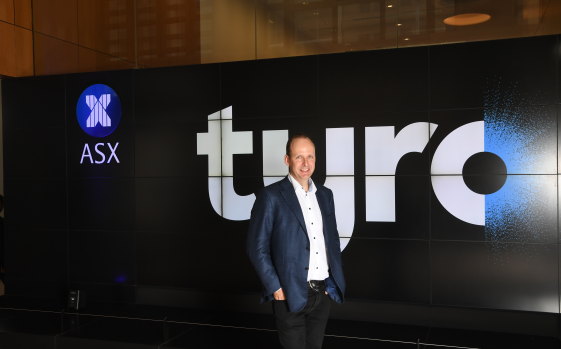 Tyro CEO Robbie Cooke ringing the bell when the fintech company debuted on the ASX on 6 December, 2019. 