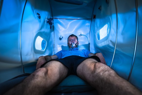 Sekulovski in a hyperbaric oxygen chamber at P3 Recovery.