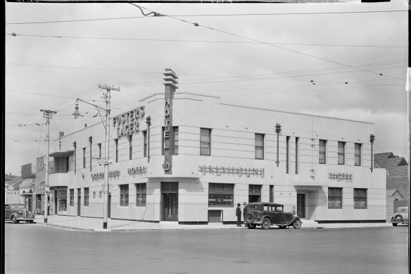 The Greyhound soon after its art deco facelift. 
