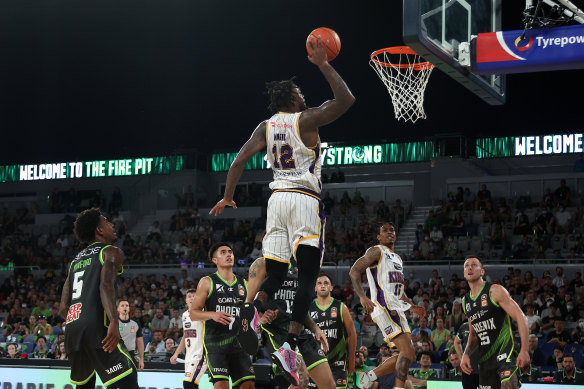 Jarell Martin of the Kings looks to dunk one home.