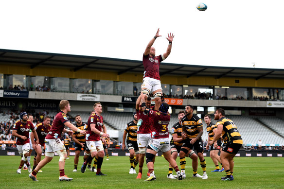 Hugh Renton of the Highlanders collects the ball from a lineout.