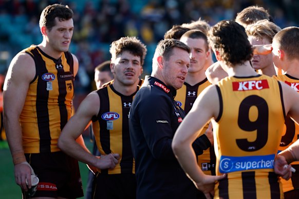 Not happy, Sam: The Hawks coach delivers a few home truths to his side.