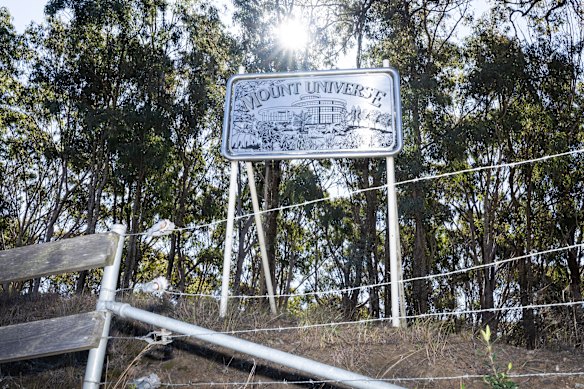 A sign on the Eschol Park property.