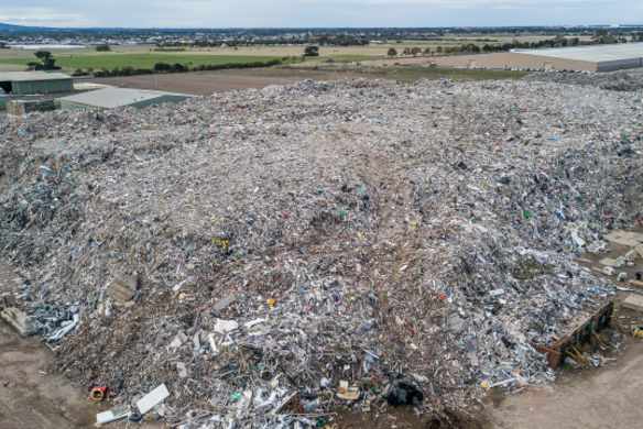 Tip operator abandons site, sets sail for Whitsundays