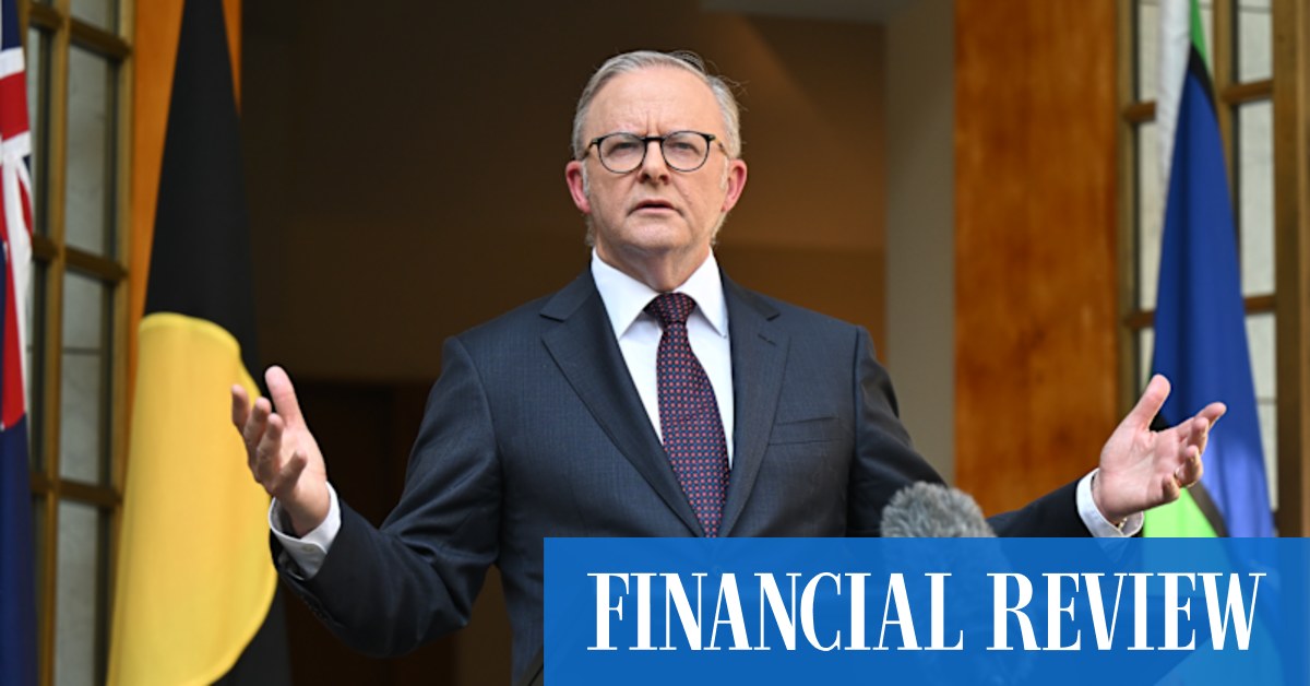 Government defends delay in calling royal commission