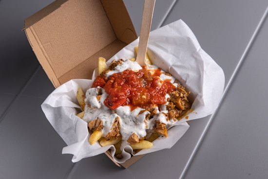 The kavurma snack pack with chicken.