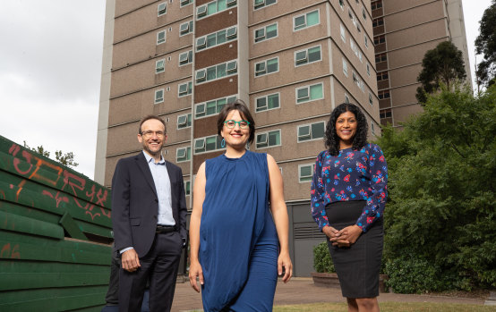 Federal Greens leader Adam Bandt, Gabrielle di Vietri, and Victorian Greens leader Samantha Ratnam at Collingwood’s public housing towers on Friday.