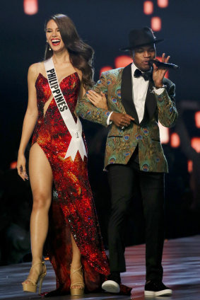 Catriona Gray with singer Ne-Yo during the final round of the 67th Miss Universe competition in Bangkok.