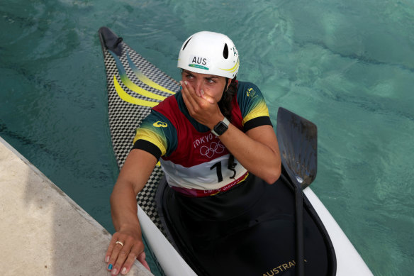 Jessica Fox celebrates her gold-medal win.