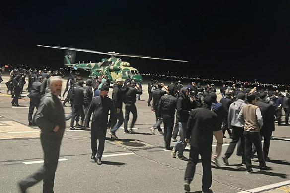 Hundreds of men rushed onto the tarmac at Dagestan’s Makhachkala airport in Russia looking for Israeli passengers on the flight from Tel Aviv.