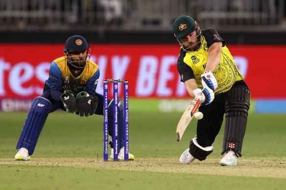 Aaron Finch wants Australia to avoid extravagant batting in pursuit of an improved run rate.