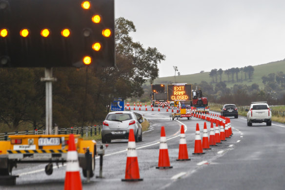A check point on the ring of steel last year when Melbourne and regional Victoria were subject to different restrictions. 