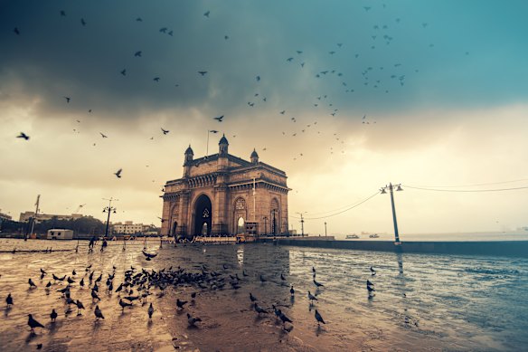 Mumbai’s Gateway Of India,  completed in 1924, was built to commemorate the landing of King George V for his coronation as the Emperor of India in 1911. 