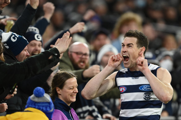 Jeremy Cameron reacts to the crowd after kicking a goal.