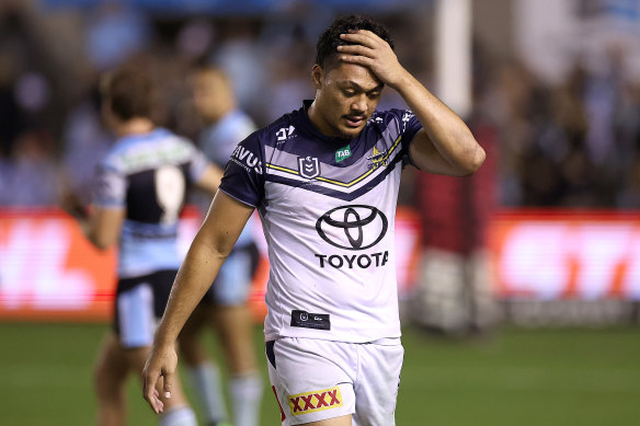 Nanai trudges from the field after being sin-binned after a hip-drop tackle on Braden Hamlin-Uele of the Sharks at PointsBet Stadium.