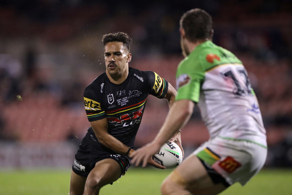 Daine Laurie looks to offload.