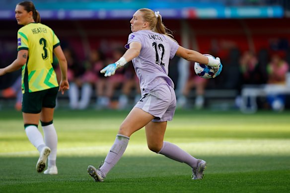 Chloe Lincoln took her chance with both gloves.