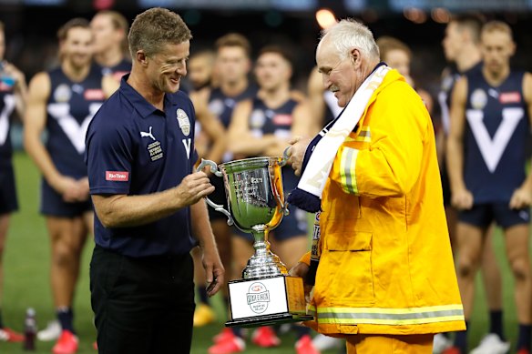 Damien Hardwick coached the Vics to success in the bushfire relief game in 2020.
