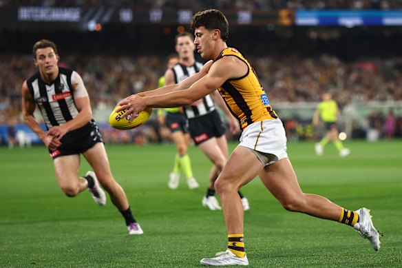 Massimo D’Ambrosio faces the Pies.