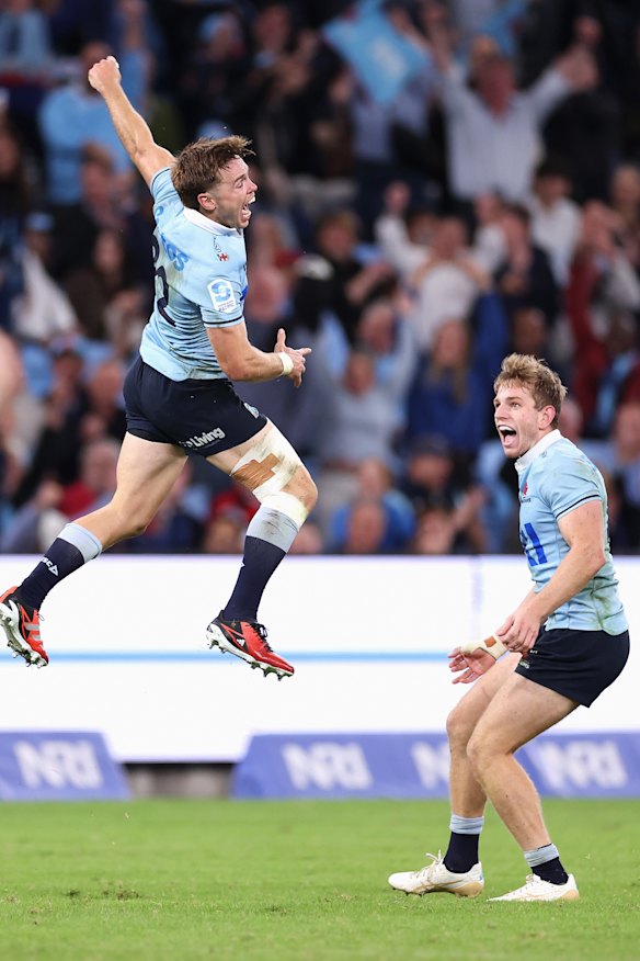 Max Jorgensen and Will Harrison after the latter’s match-winning drop goal.