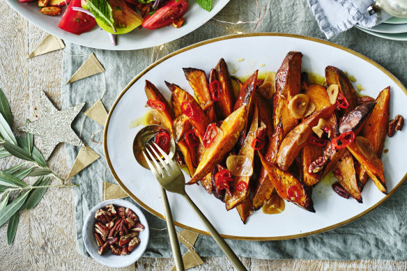 The sweet potato wedges can be served warm or cold.