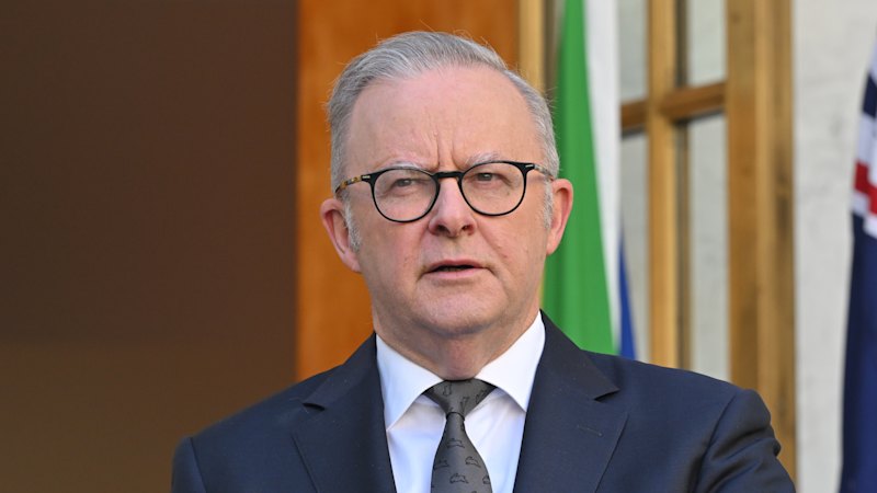 Albanese in dash to Singapore to secure fuel as Trump deadline looms