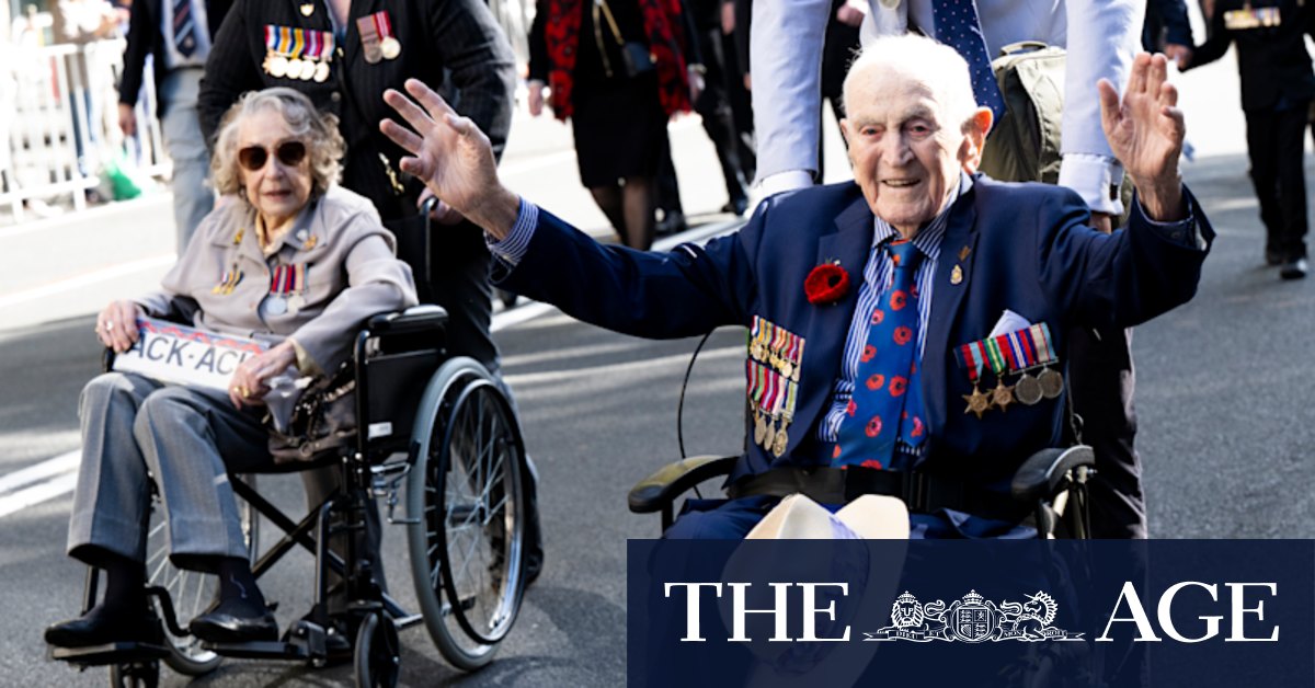Anzac Day 2023: Veterans speak at Martin Place march - Vimarsana News